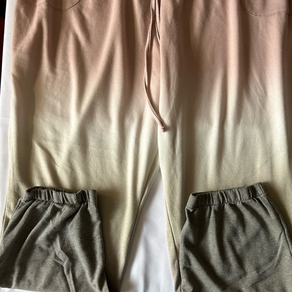 2pc Set of Live-Well by Cato Ombré Loungewear. - Picture 8 of 10